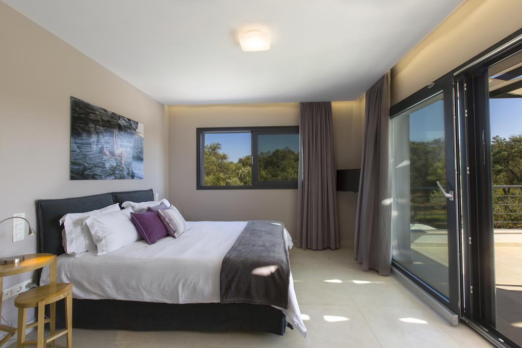 Villa Almyra *