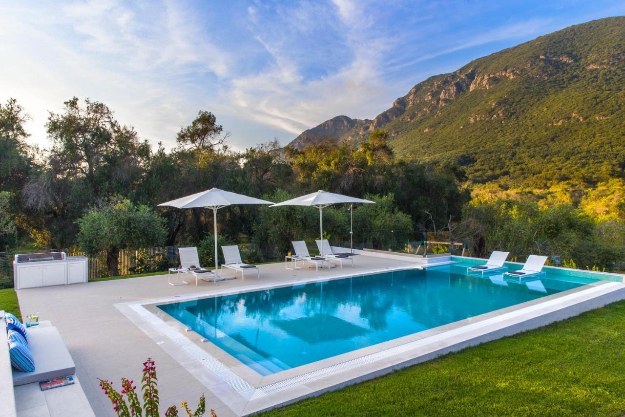 Villa Almyra Halikounas